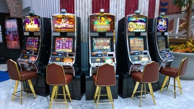 Koprok dice game board interface on neon69 login